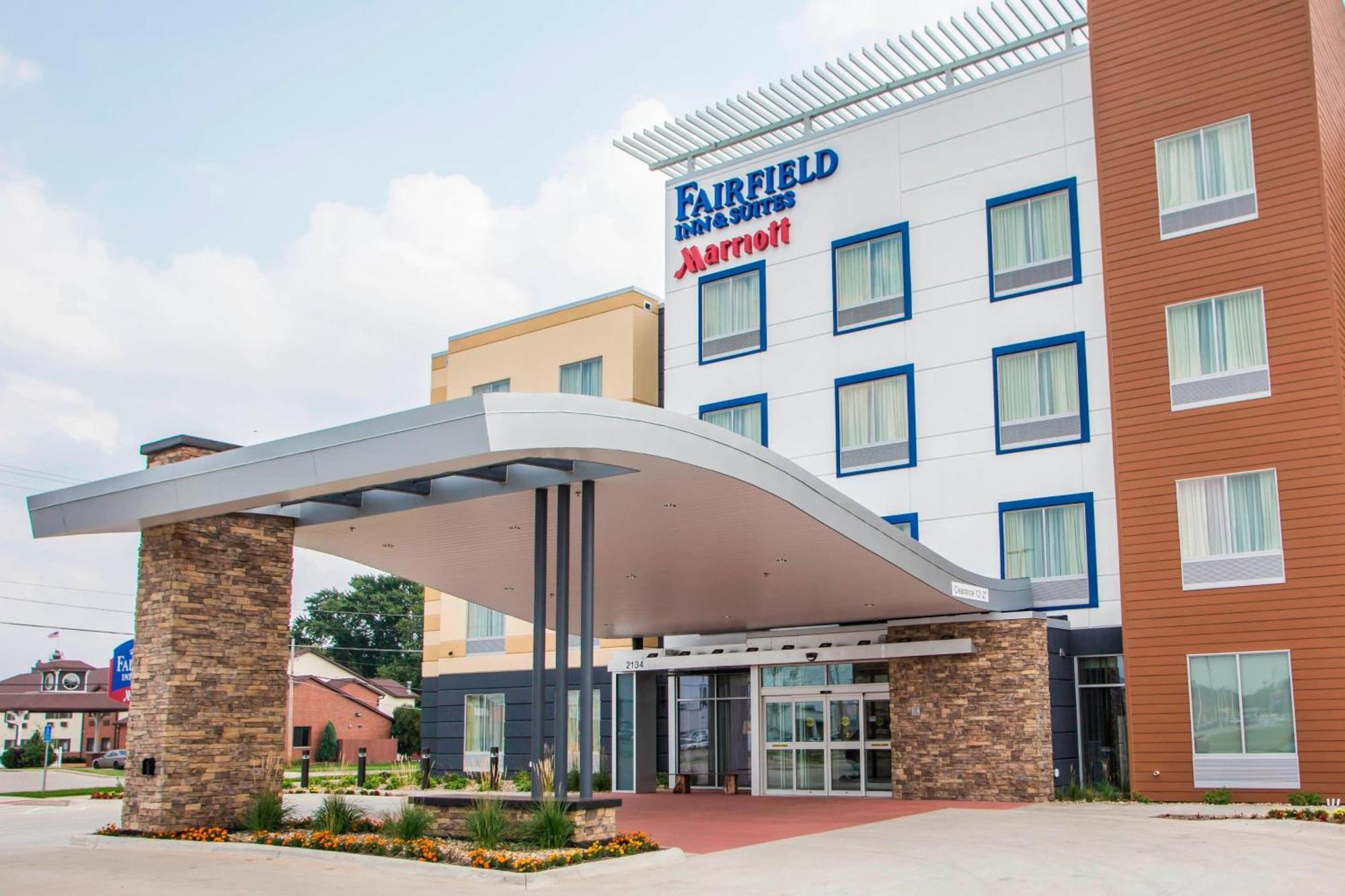 Fairfield Inn & Suites By Marriott Waterloo Cedar Falls מראה חיצוני תמונה