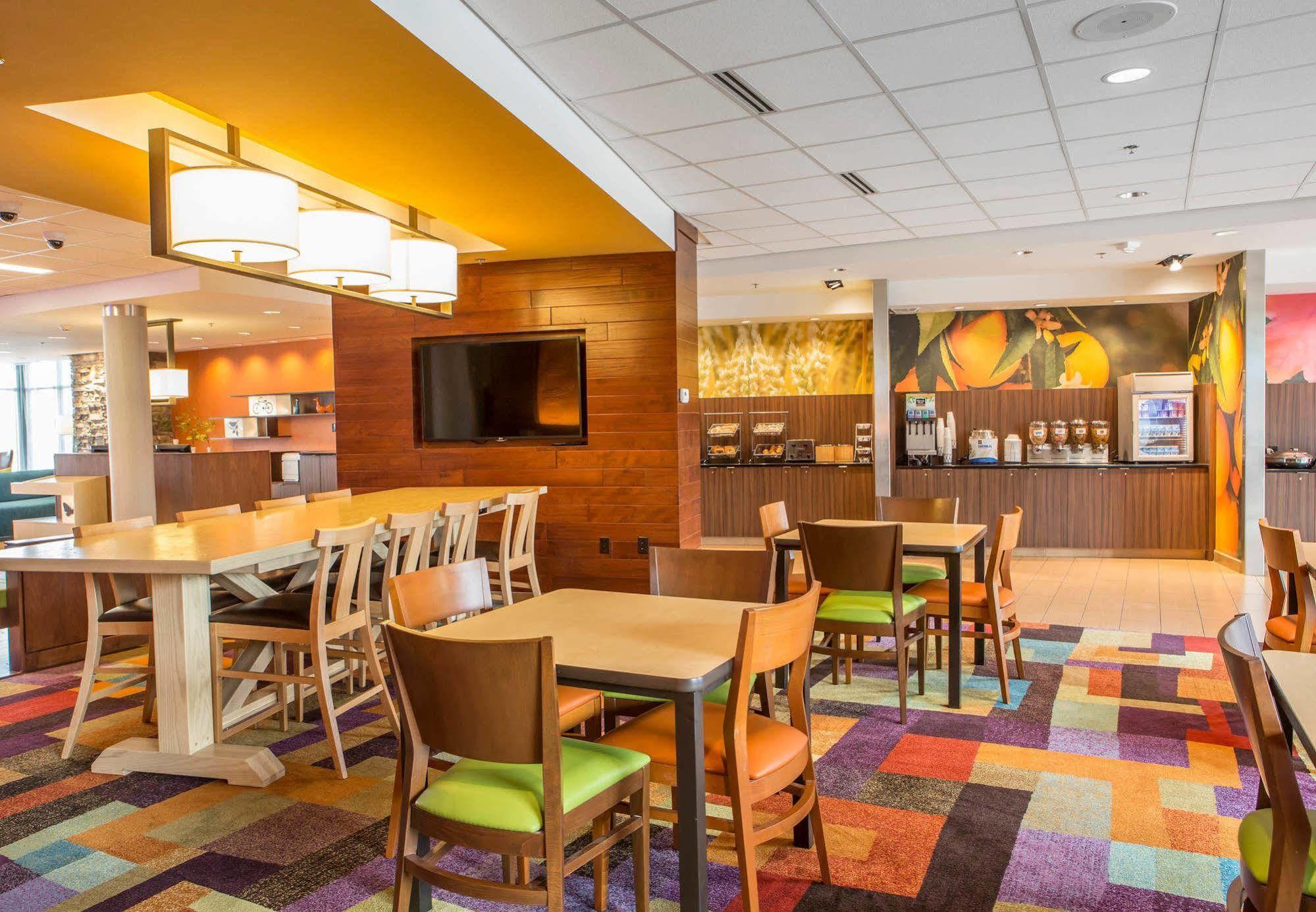 Fairfield Inn & Suites By Marriott Waterloo Cedar Falls מראה חיצוני תמונה